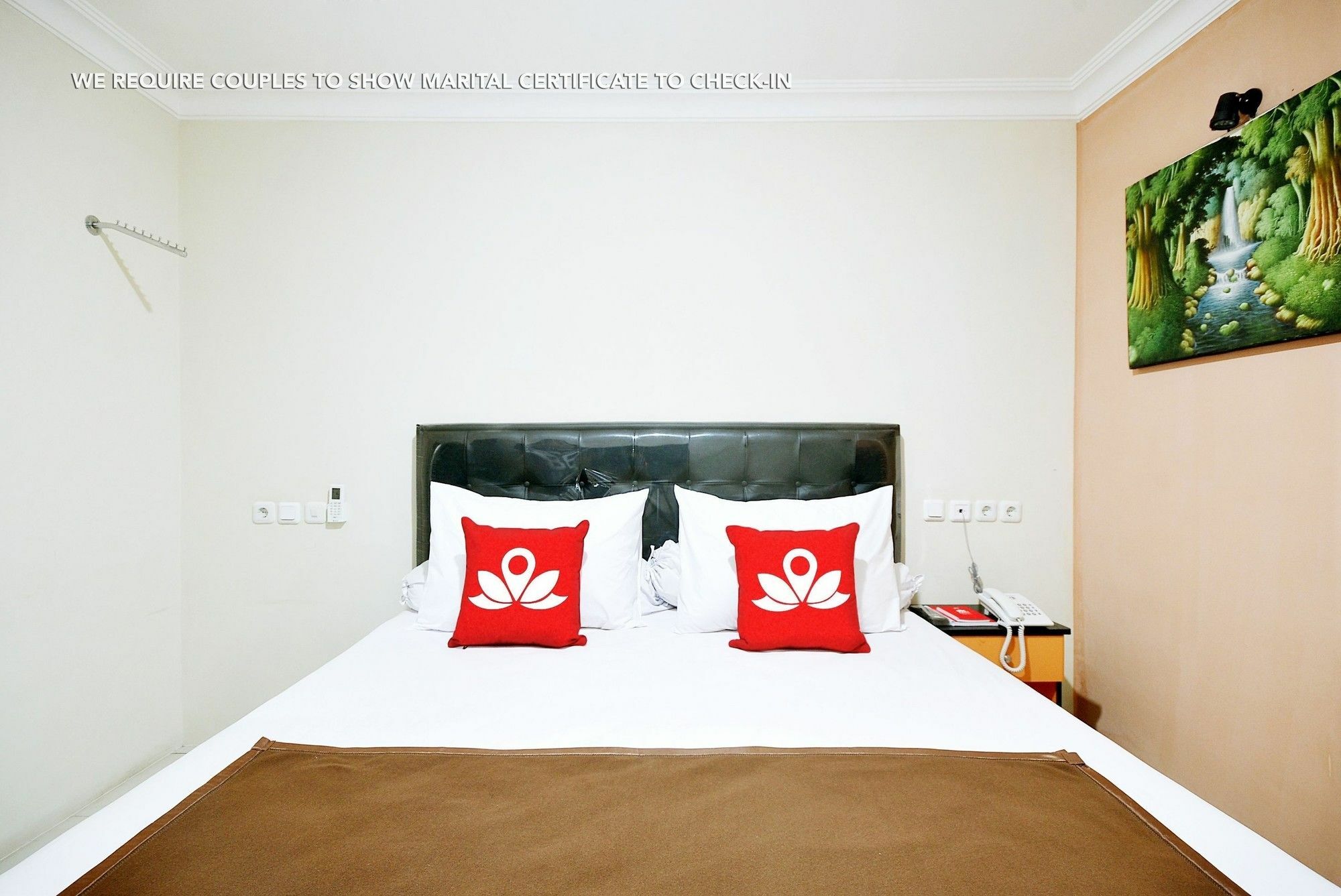 Zen Rooms Kuningan Syariah Jakarta Exterior photo