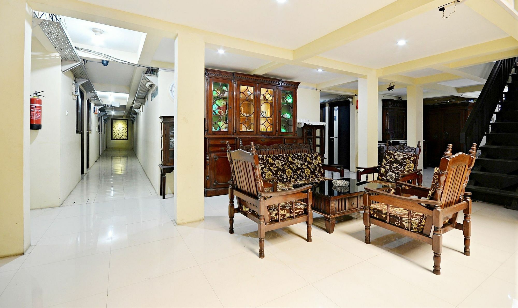 Zen Rooms Kuningan Syariah Jakarta Exterior photo